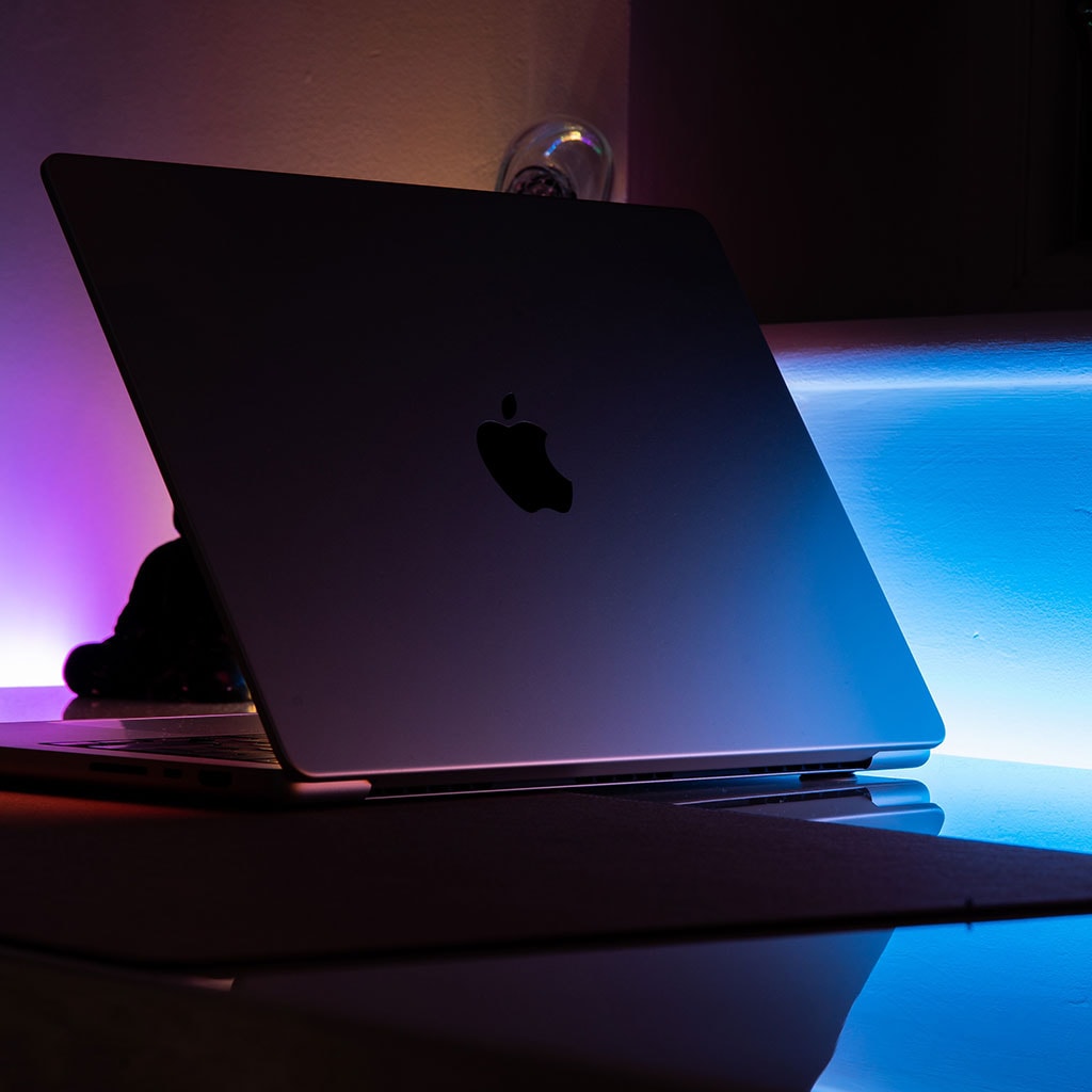 Tips for buying a refurbished MacBook for online teaching
