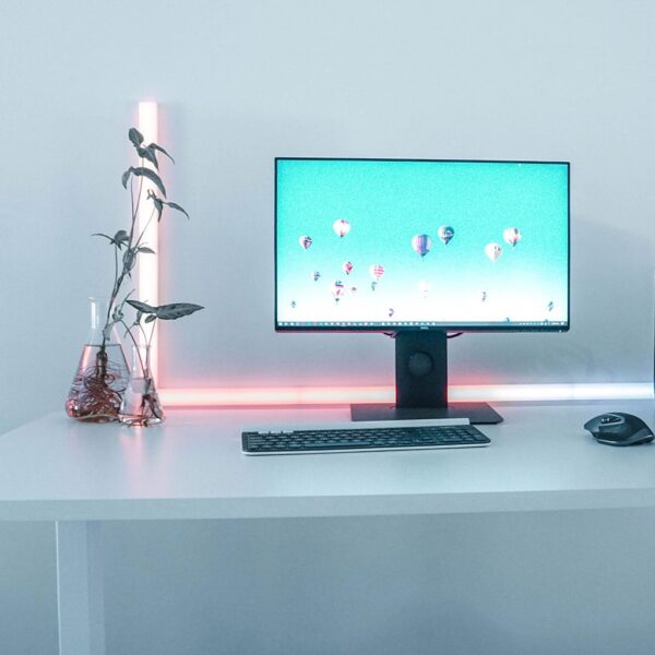 Why is an iMac so Much More Expensive than a Windows PC? OurDeal.co.uk