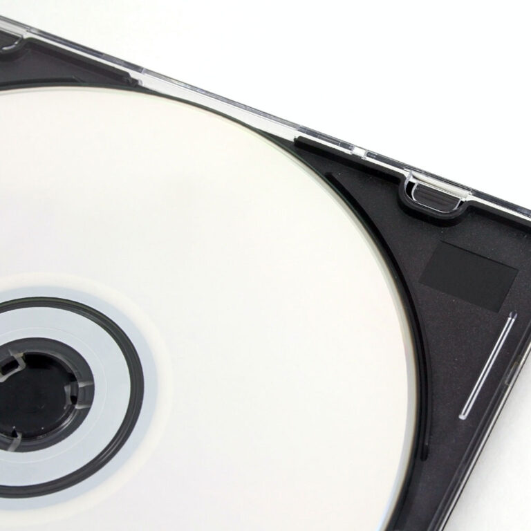 How do I play a DVD on my iMac OurDeal.co.uk