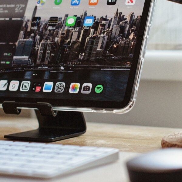 How to move keyboard on iPad OurDeal.co.uk