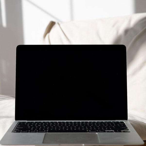 Why is my MacBook screen flickering OurDeal.co.uk