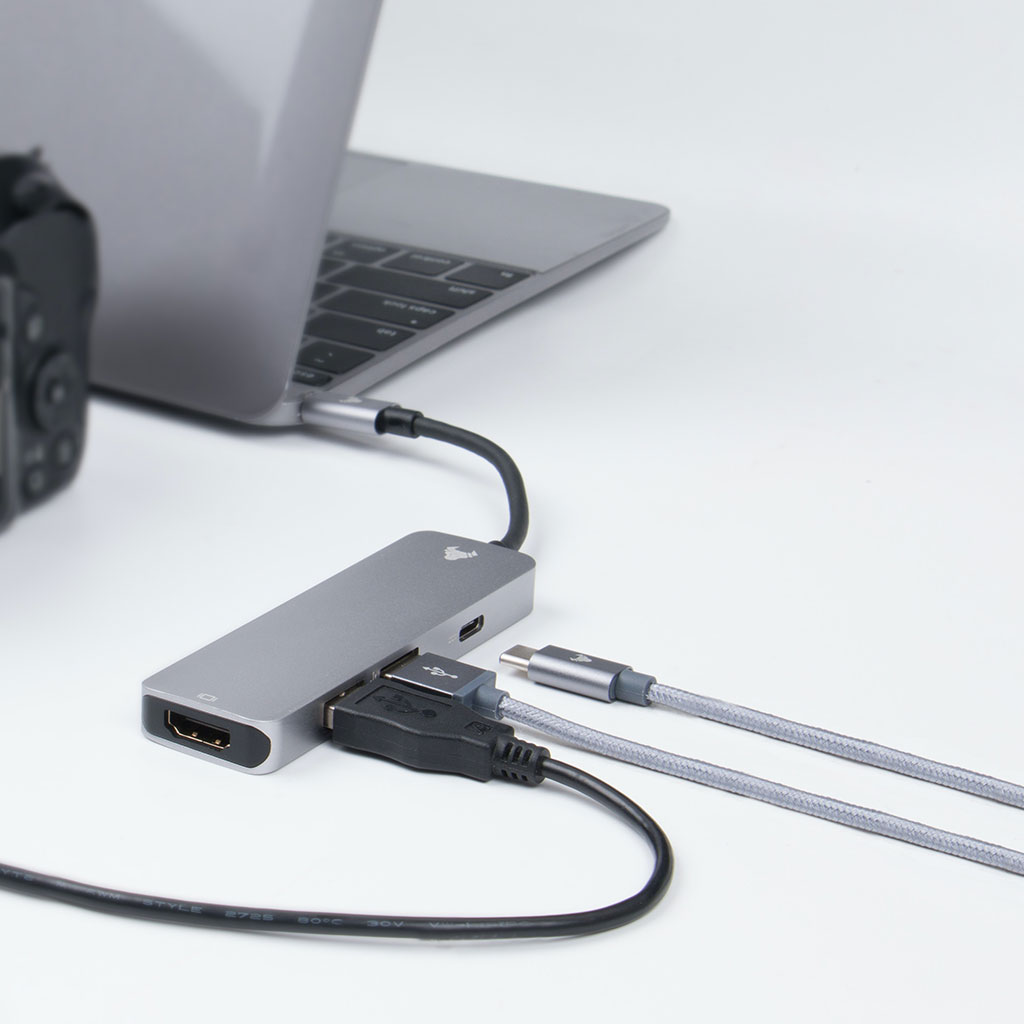 can you use an ipad charger on a macbook