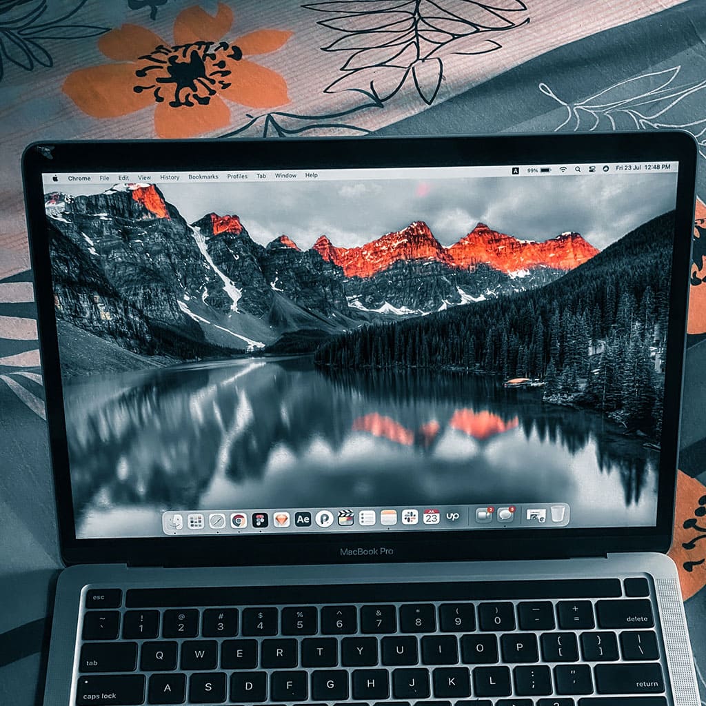 How to change dark mode on MacBook