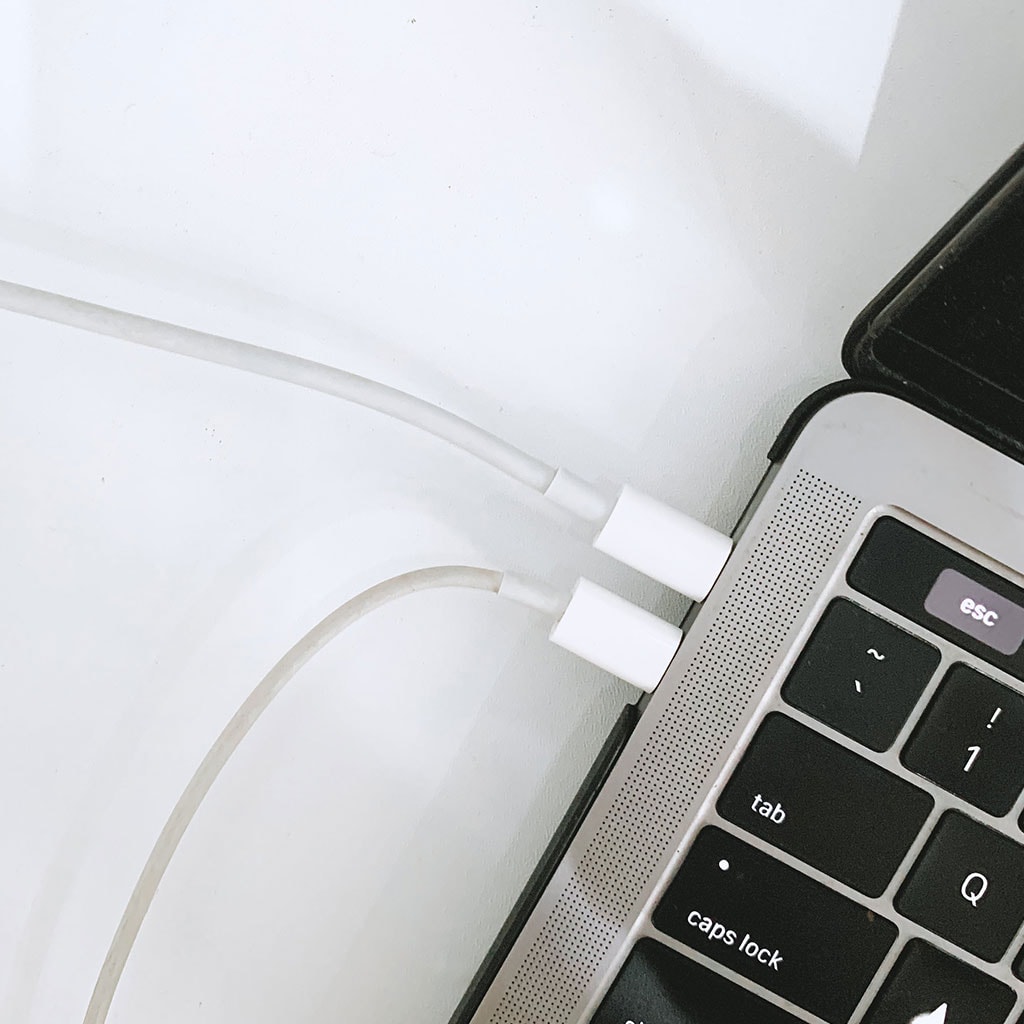 can you charge a macbook air with usb c