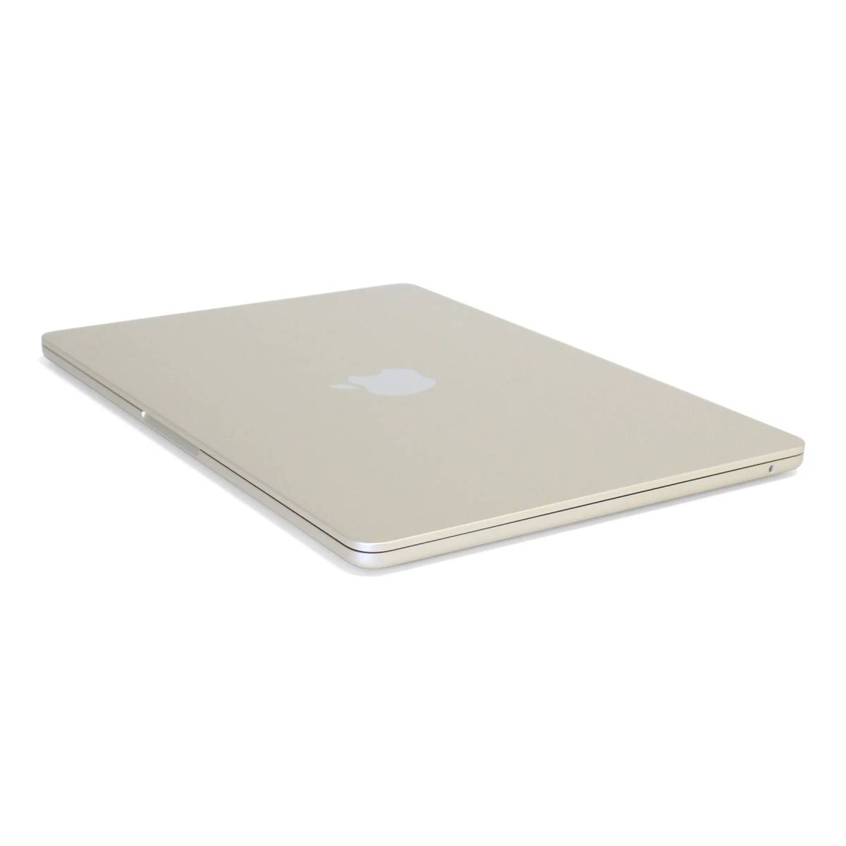 Apple MacBook Air 13.6” Retina 2022 Starlight closed view