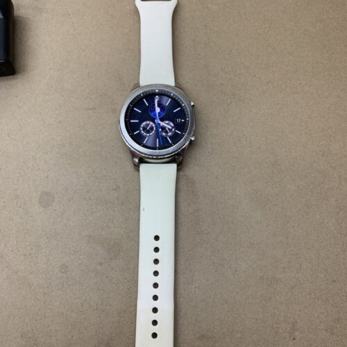 Samsung Gear S3 Classic Aluminum silver With white Sport band Wi-Fi